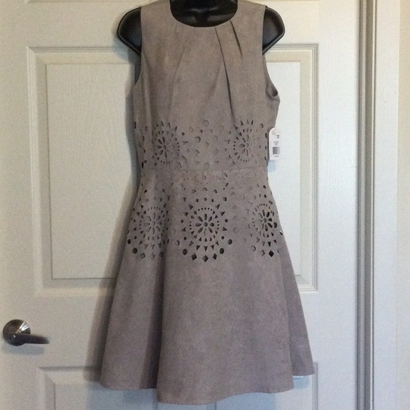 Dresses & Skirts - ‼️must bundle ‼️Jessica Simpson Dress